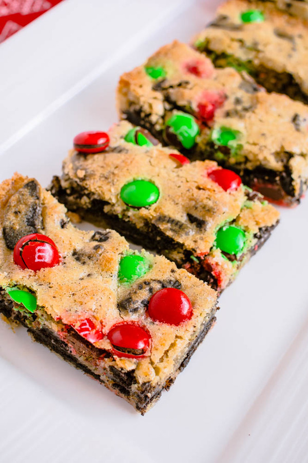 Christmas M&M Cookie Bars Recipe