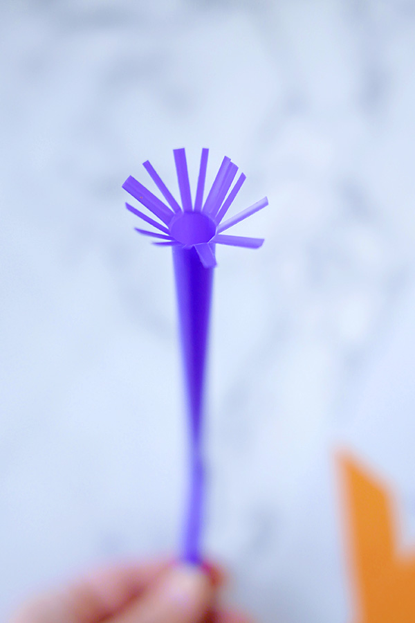 Painted Straw Flowers Craft for Mothers Day